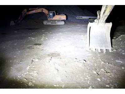 BULLBOY LED Darba Lukturis Panelis 7700lm, IP68 Ūdensizturīgs, 9-32V, Alumīnija Rāmis - Attēls 2