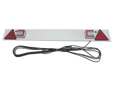 AUTOLINE Glo Trac LED Aizmugures Lukturi Piekabēm, 12-24V, Ar Trīsstūra Atstarotājiem un 10m Vadojumu