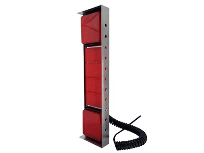 LED Lielgabarīta Transportlīdzekļu Apgaismojuma Komplekts - Sarkans 126x468mm Nerūsējošais tērauds 1,5mm - Papildlukturi.lv