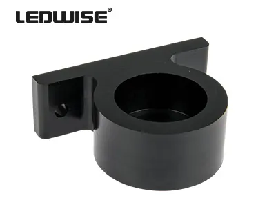 LEDWISE Papildus stiprinājums AT798 - Profesionāls turētājs lukturiem ar montāžas atveri