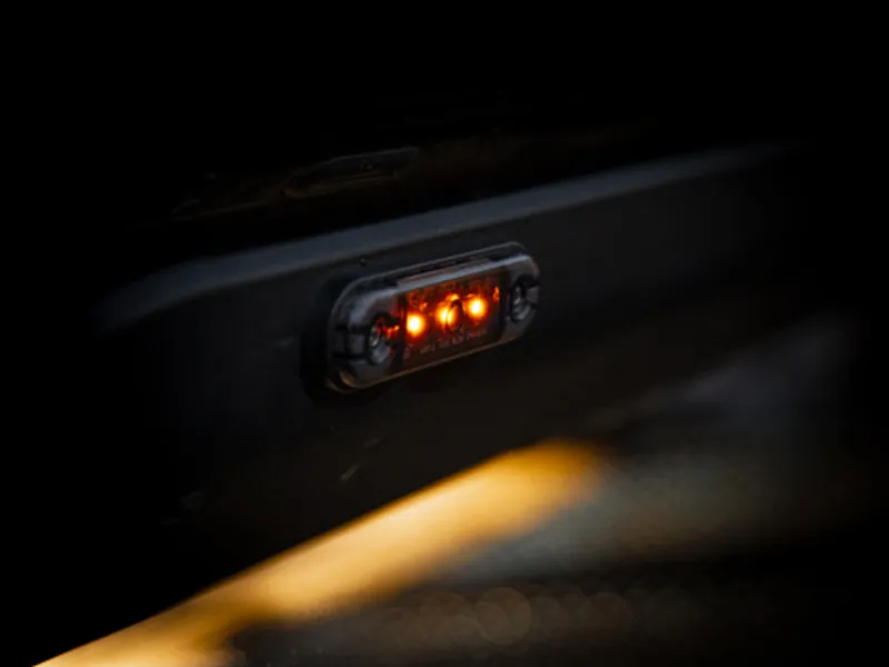 STRANDS DARK KNIGHT SLIM SIDE MARKER 3 LED Sānu Gabarītu Lukturis, 12-24V, ADR & ECE R91 Sertifikāts - Attēls 3