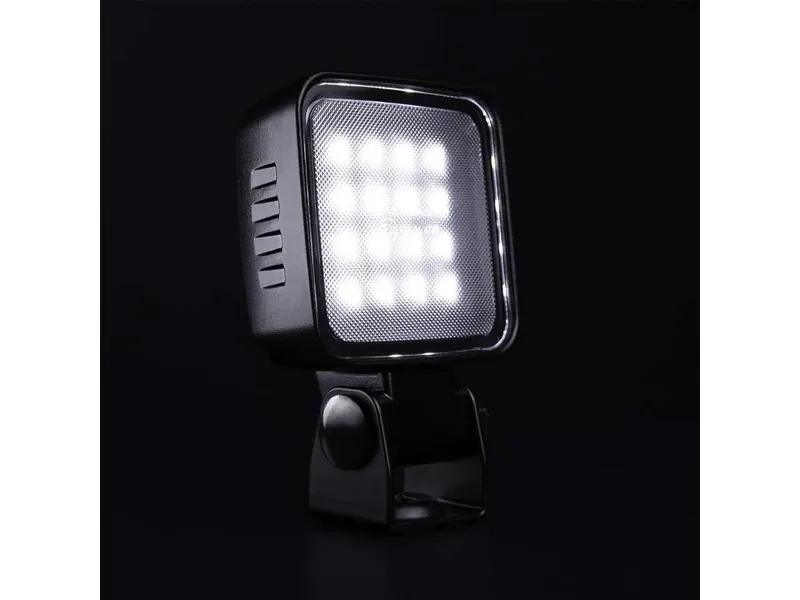 STRANDS FREEDOM WORK LIGHT - Profesionāls darba lukturis ar 900lm, 10-70V spriegumu un 5700K krāsu temperatūru