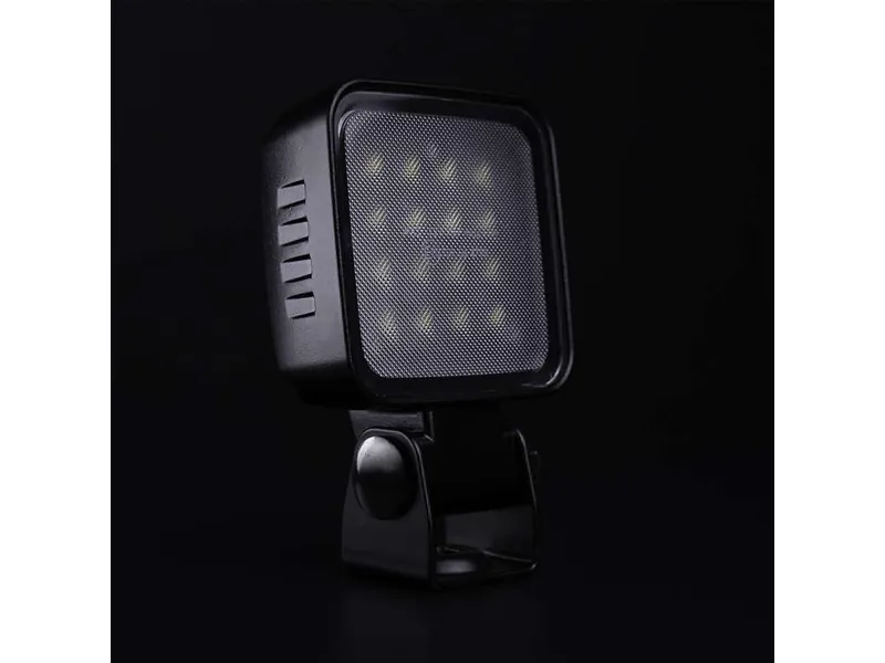 STRANDS FREEDOM WORK LIGHT - Profesionāls darba lukturis ar 900lm, 10-70V spriegumu un 5700K krāsu temperatūru - Attēls 4